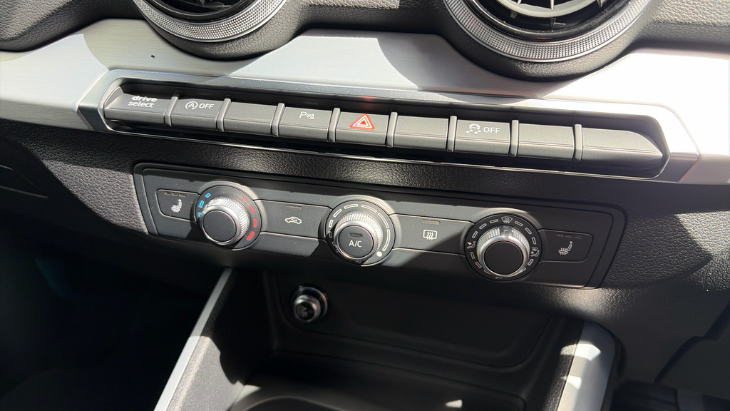 Audi Q2 35 Tfsi S Line S Tronic Tech White #16