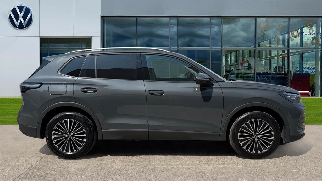 Volkswagen Tiguan Tiguan 1.5 Etsi 150 Match Dsg GF75OGD Grey #4