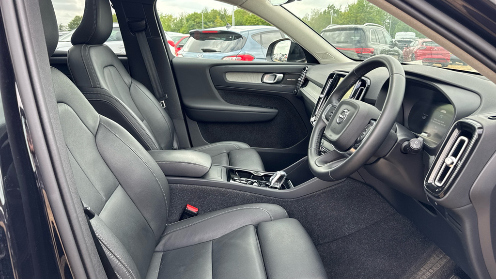 Volvo XC40 Xc40 2.0 B4p Ultra Bright Black #6