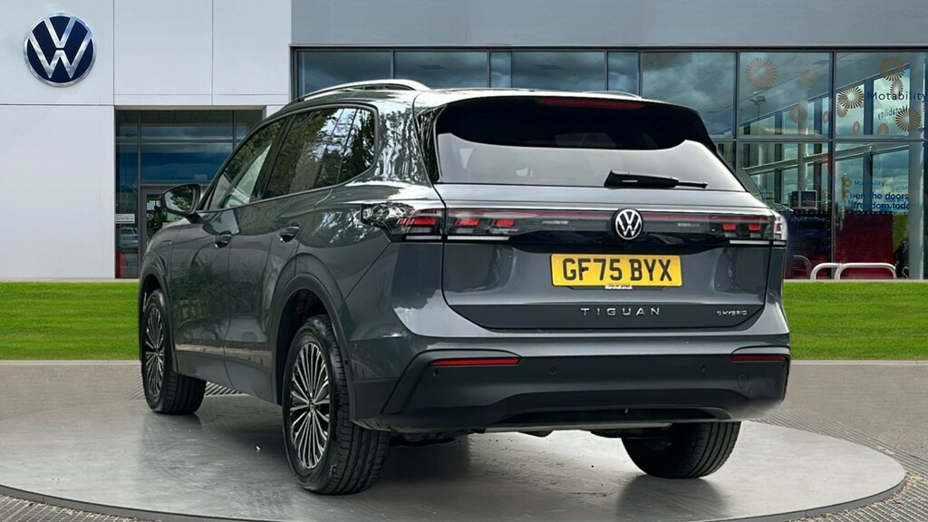 Volkswagen Tiguan Tiguan 1.5 Tsi Ehybrid Match Dsg GF75BYX Grey #3