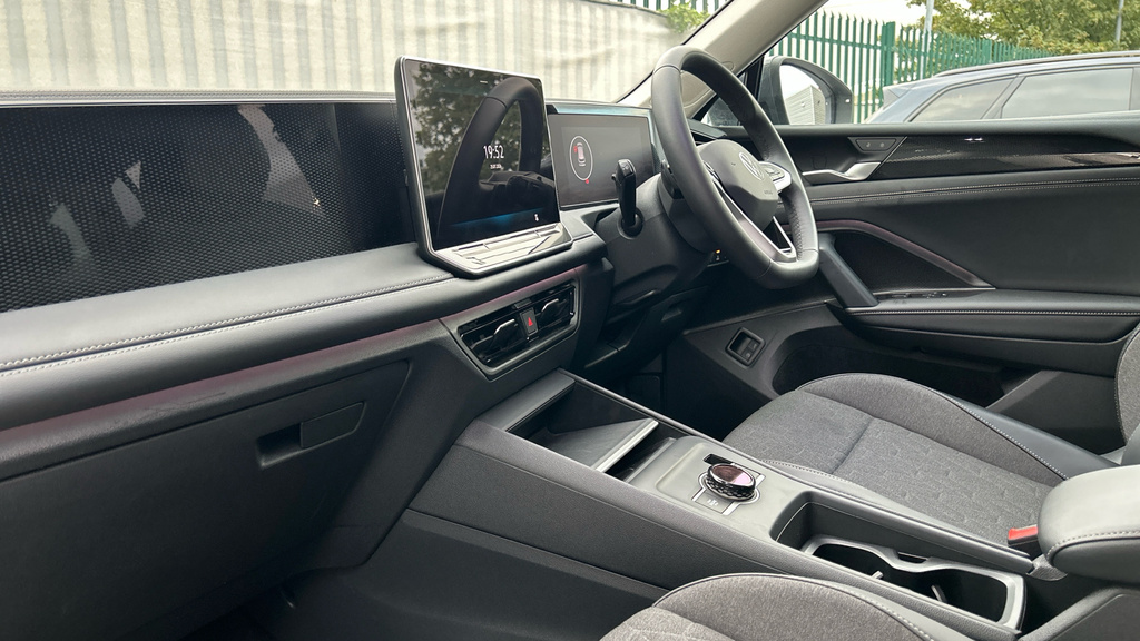 Volkswagen Tiguan Tiguan 1.5 Tsi Ehybrid Match Dsg GF75BYX Grey #2