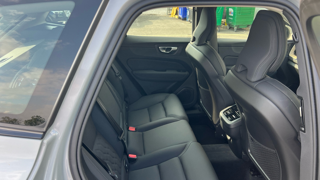 Volvo XC60 Xc60 2.0 B5p Plus Dark Awd Geartronic WF25EYT Grey #6
