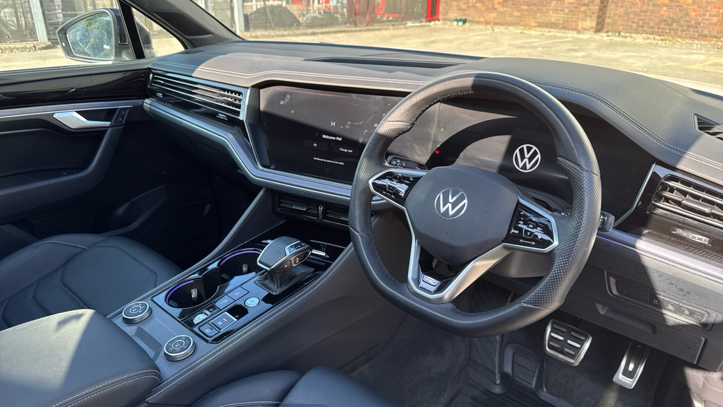 Volkswagen Touareg Touareg 3.0 V6 Tdi 4Motion 286 Black Edition T WJ24MVW White #6