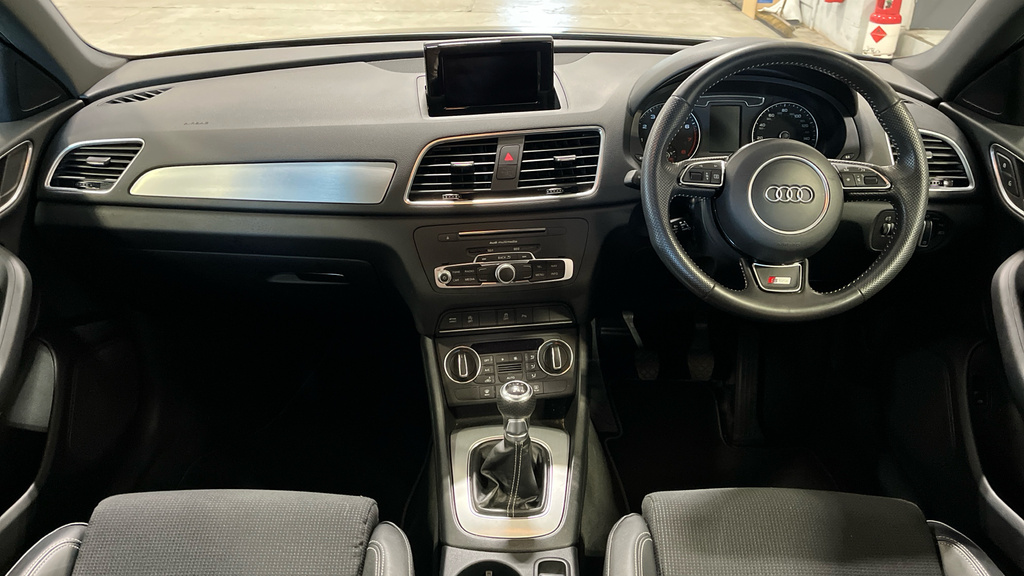 Audi Q3 Tfsi Sport Green #12