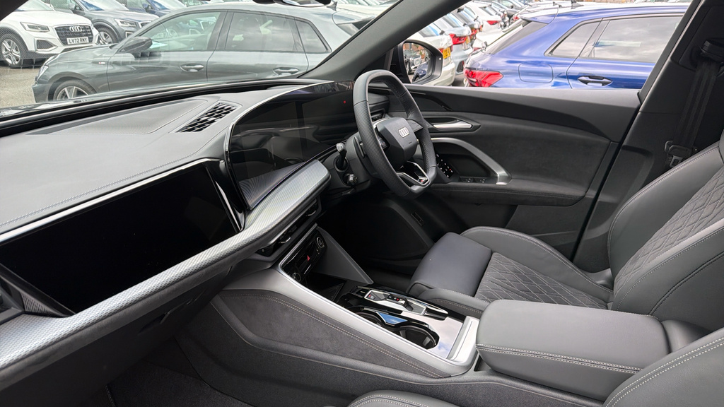 Audi Q5 Q5 2.0 Tfsi Quattro Edition 1 S Tronic Sv Black #2