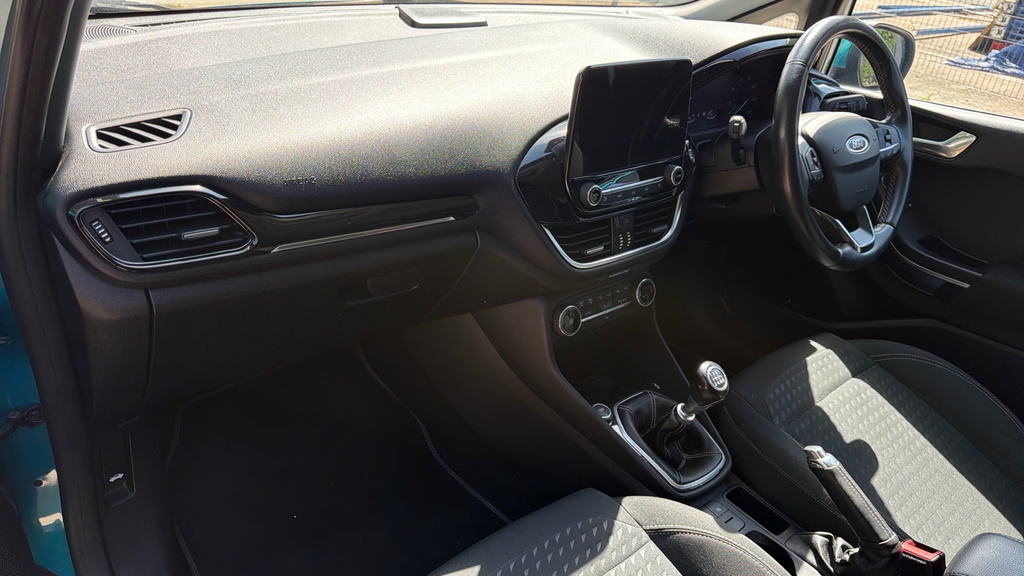 Ford Fiesta 1.0 Ecoboost Titanium Hatchback White #10