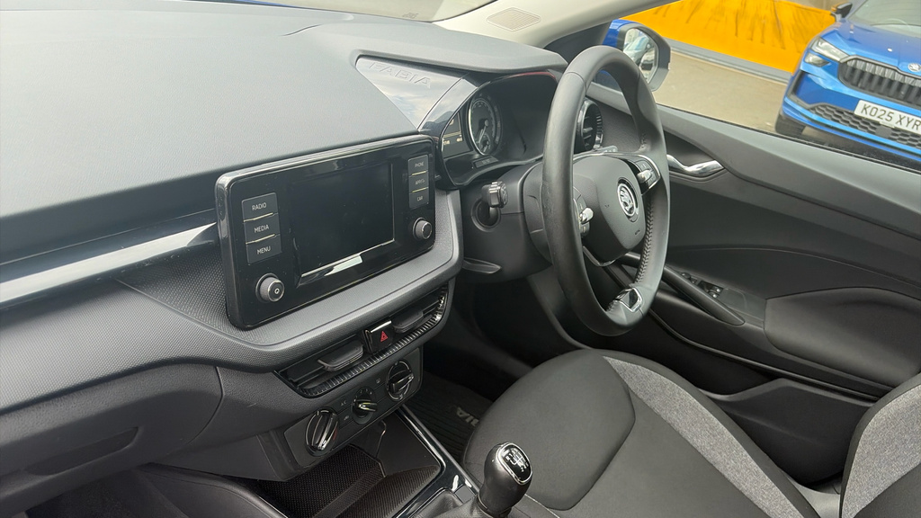 Skoda Fabia Fabia 1.0 Tsi 110 Se Comfort KP72XCN Blue #2