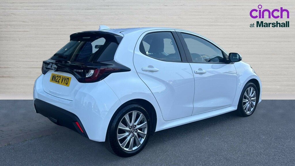 Toyota Yaris Yaris 1.5 Hybrid Icon Cvt WN22VYO White #3