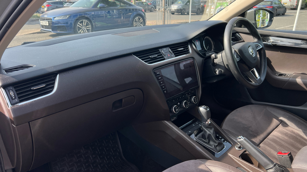 Skoda Octavia Octavia 2.0 Tdi Cr Laurin Klement Dsg Beige #2