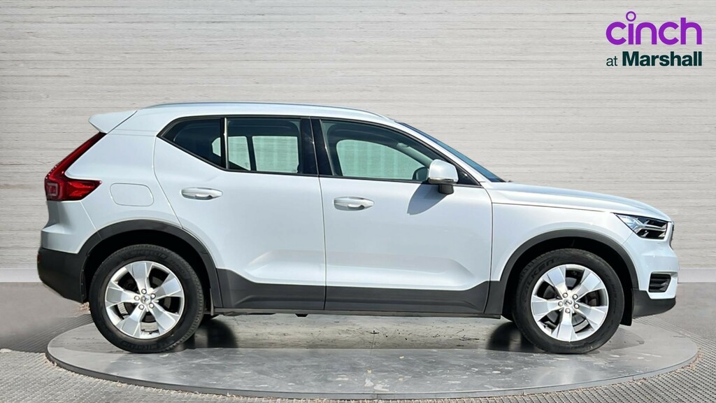 Volvo XC40 Xc40 2.0 B4p Momentum WA21LSO Silver #2