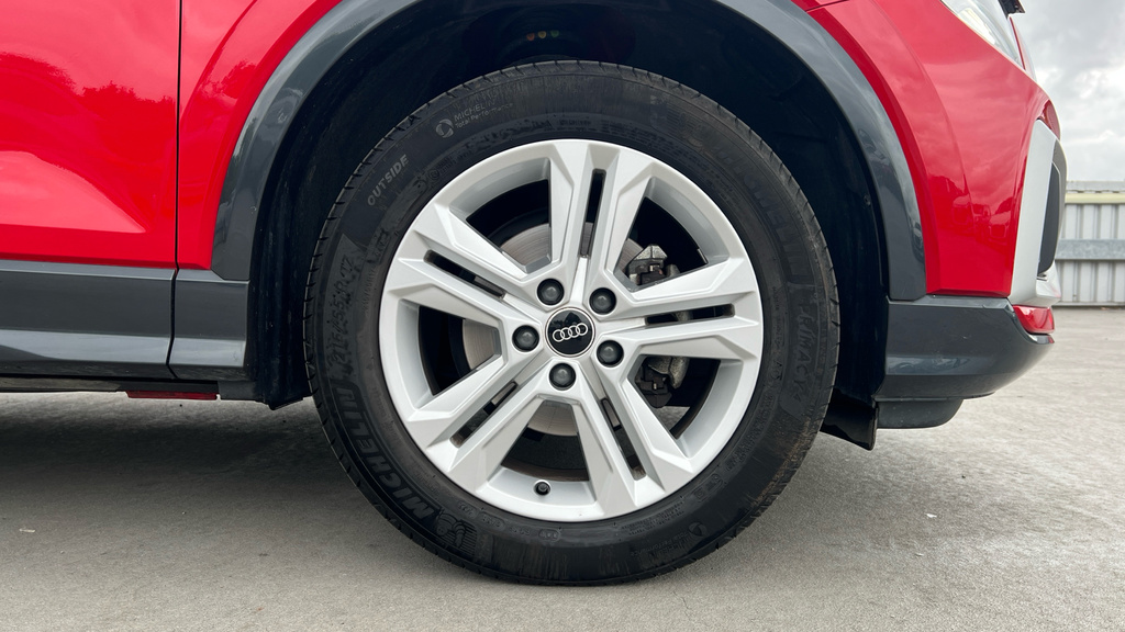 Audi Q2 Q2 35 Tfsi Sport Red #5