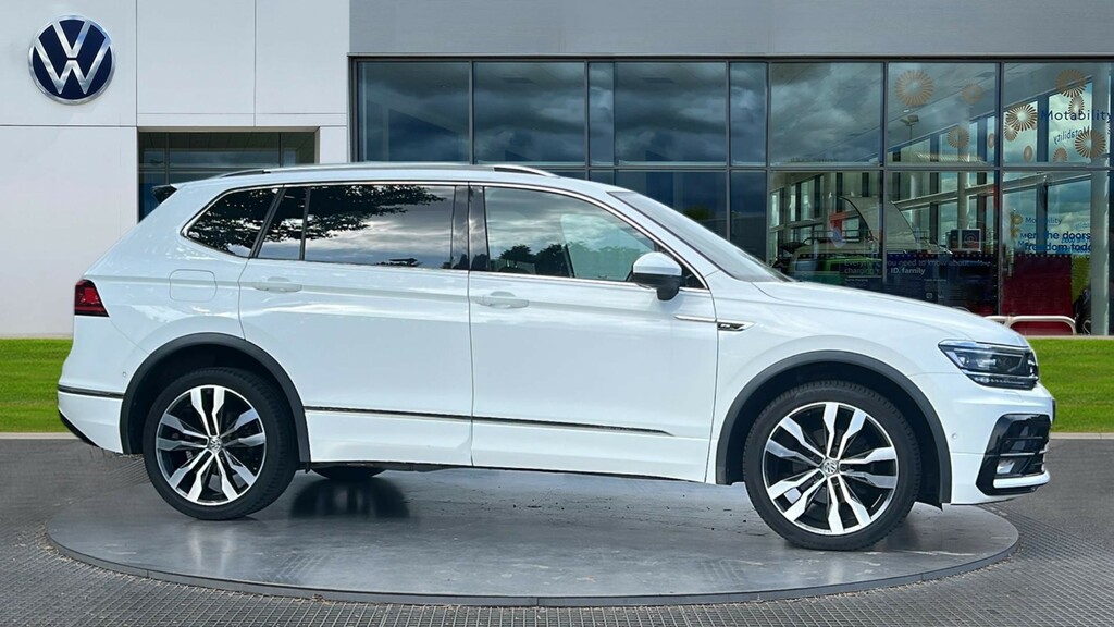 Volkswagen Tiguan Allspace Tiguan Allspace 1.5 Tsi Evo R-line Dsg YV19LZD White #4