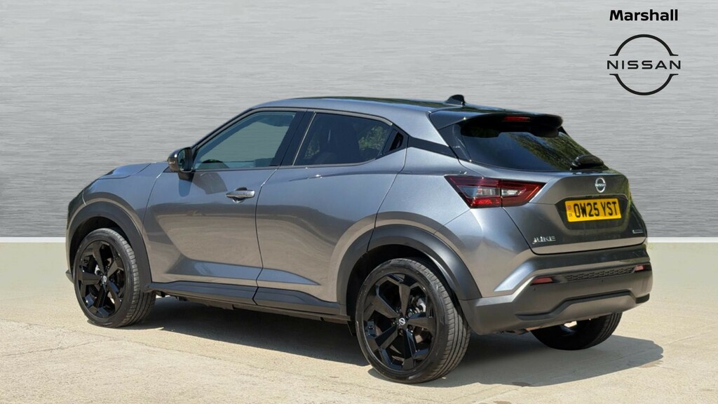 Nissan Juke Juke 1.6 Hybrid Tekna Grey #2