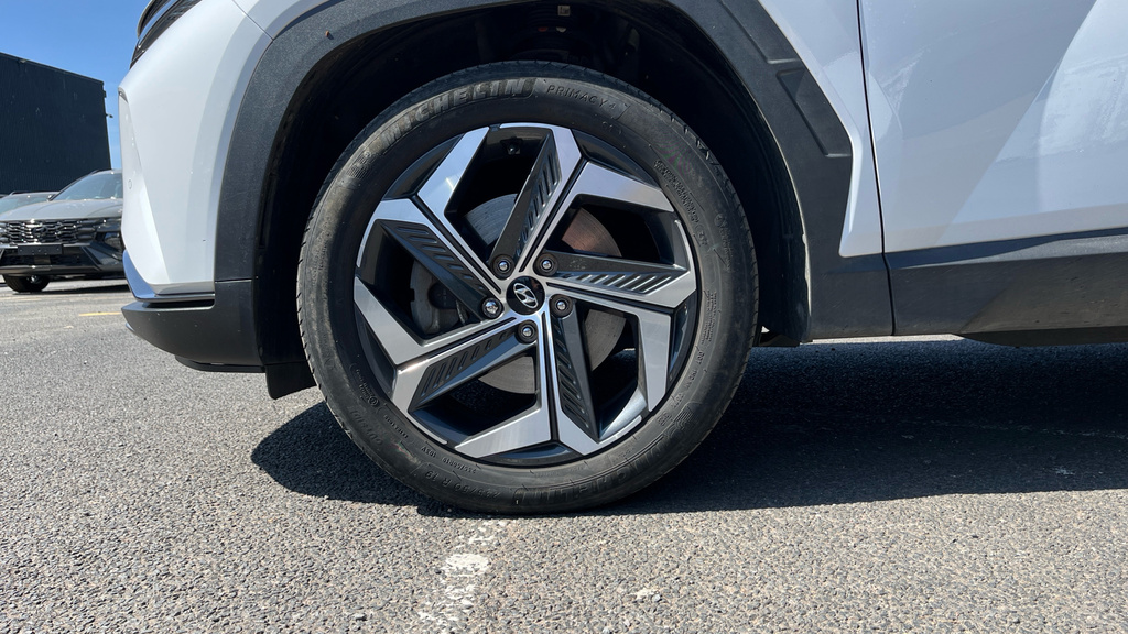 Hyundai Tucson Ultimate Red #17