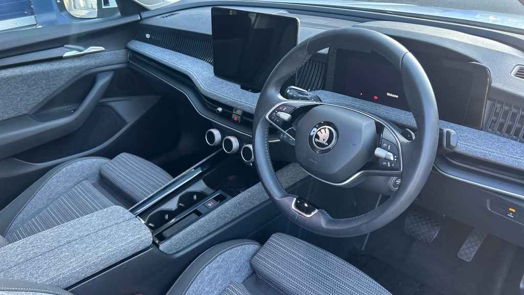 Skoda Superb Superb 2.0 Tdi Se Technology Dsg White #6