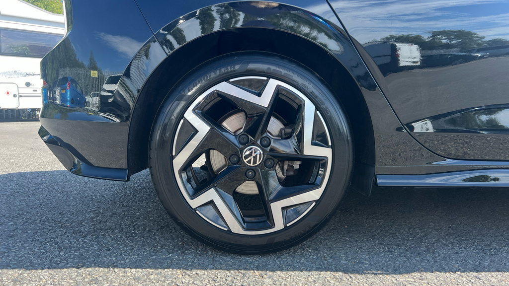 Volkswagen Golf Golf 1.5 Etsi 150 R-line Dsg GK75CPU Black #5