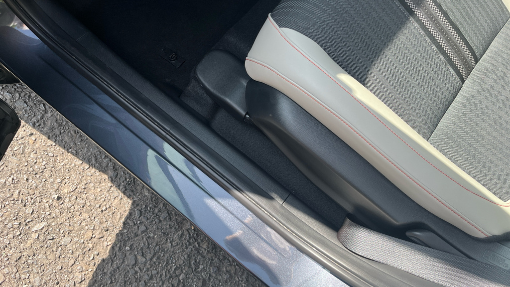 Honda Hr-V I-mmd Elegance Grey #37
