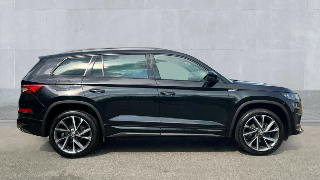 Skoda Kodiaq Kodiaq 1.5 Tsi Sport Line Dsg 7 Seat LY22FAU Black #4
