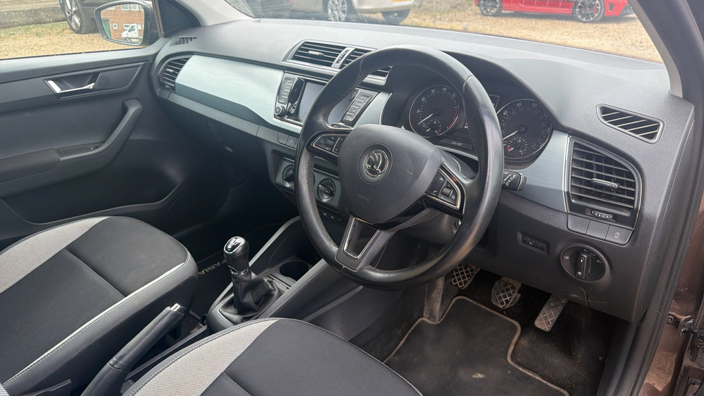 Skoda Fabia Fabia 1.2 Tsi 90 Se KY16KCV Brown #6