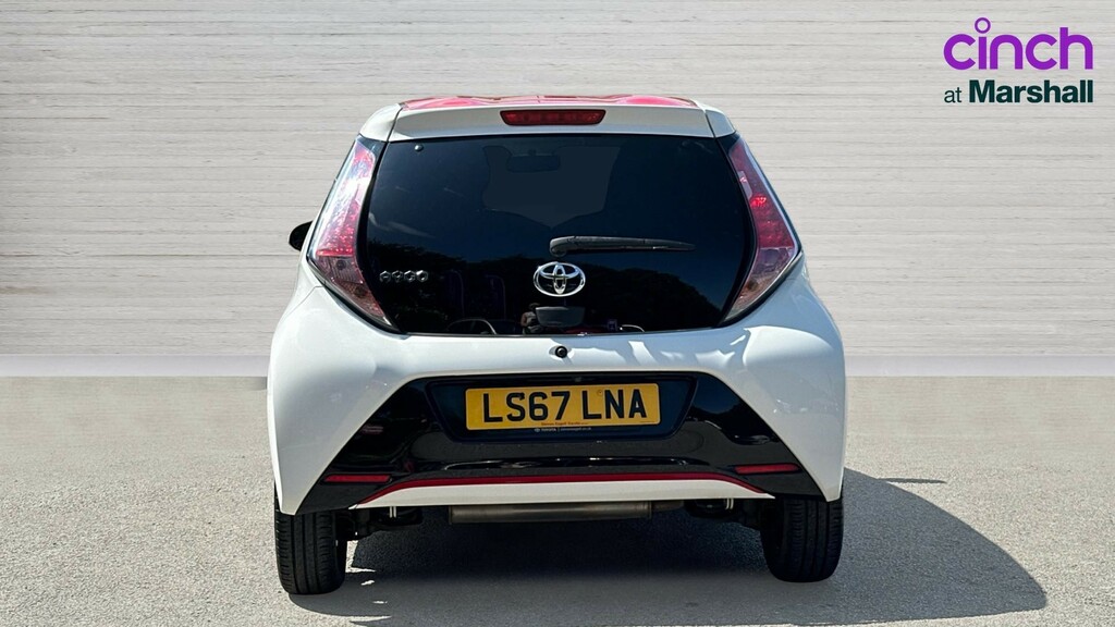 Toyota Aygo Aygo 1.0 Vvt-i X-press White #4