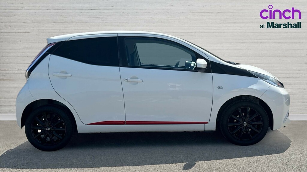 Toyota Aygo Aygo 1.0 Vvt-i X-press White #2