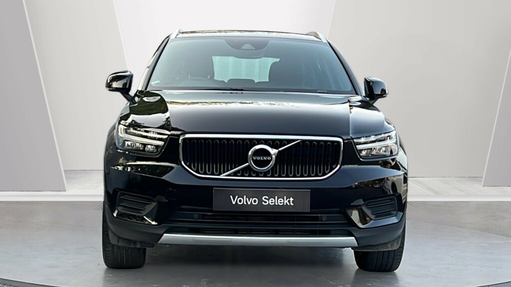 Volvo XC40 Momentum, T3 Black #8
