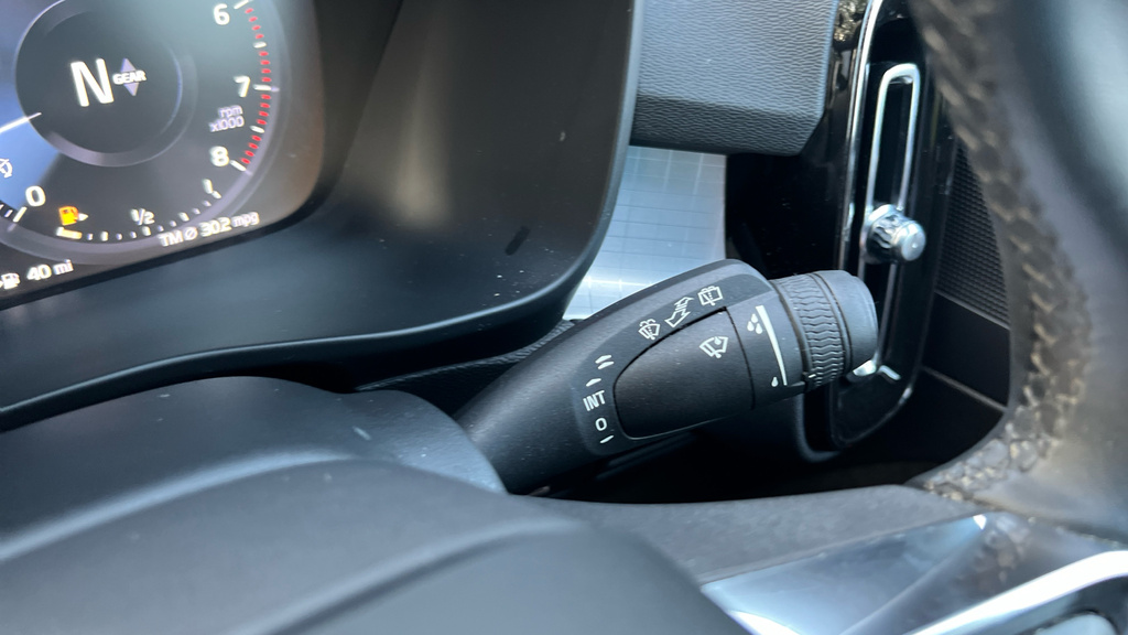 Volvo XC40 Momentum, T3 Black #27