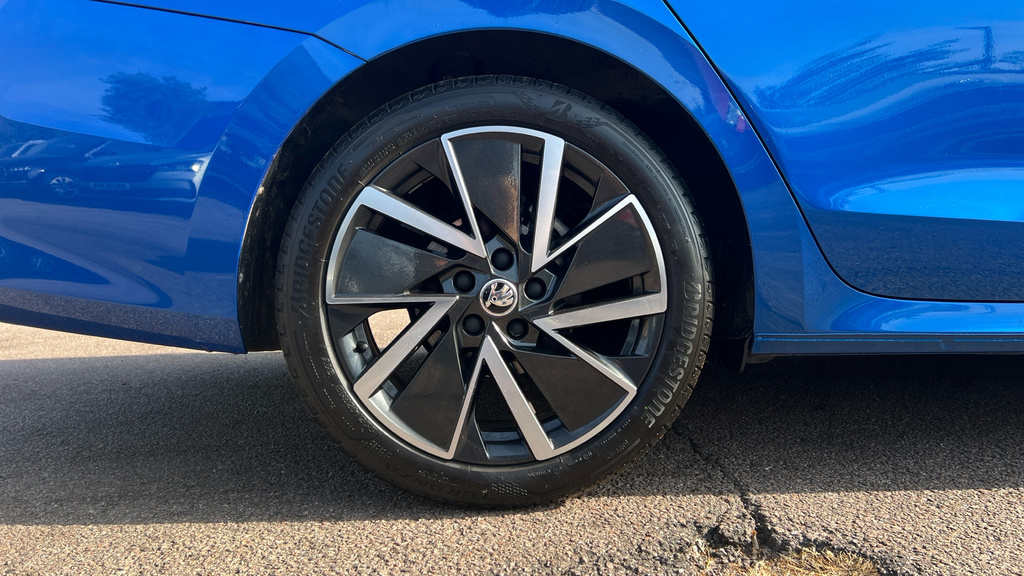 Skoda Octavia Octavia 1.5 Tsi 150 E-tec Sportline Dsg Blue #5