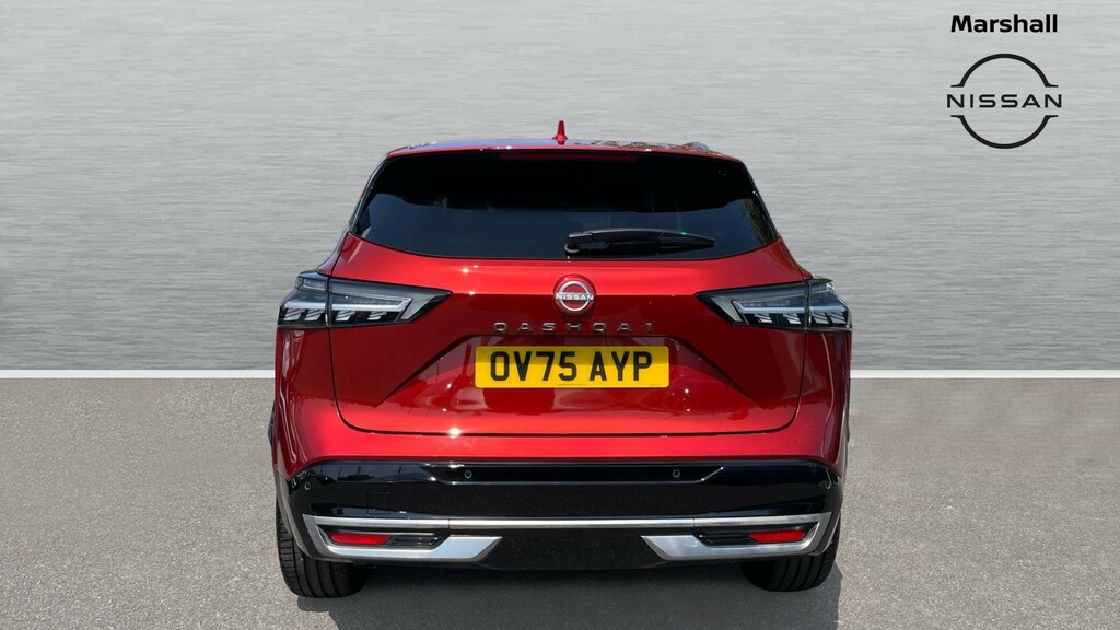 Nissan Qashqai Qashqai 1.3 Dig-t Mh 158 Tekna Xtronic OV75AYP Red #6