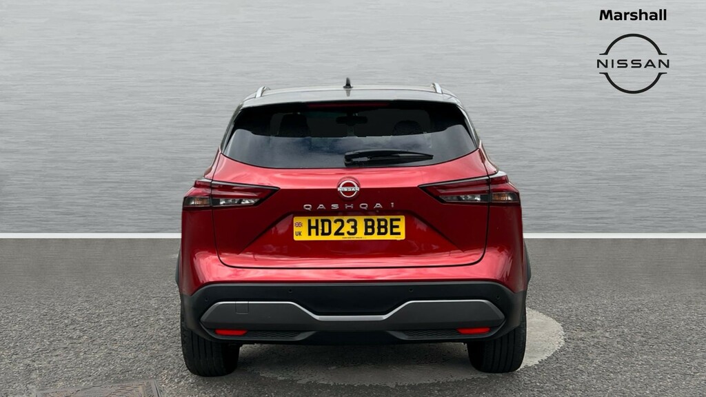 Nissan Qashqai Qashqai 1.3 Dig-t Mh 158 N-connecta Xtronic HD23BBE Red #6