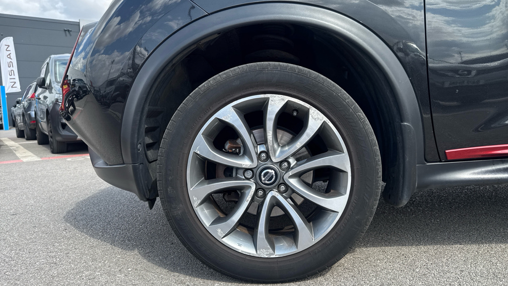 Nissan Juke Juke 1.6 112 Tekna Bose Black #4