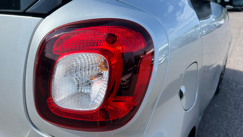 Smart Fortwo Coupe Eq Fortwo Pulse Premium Silver #20