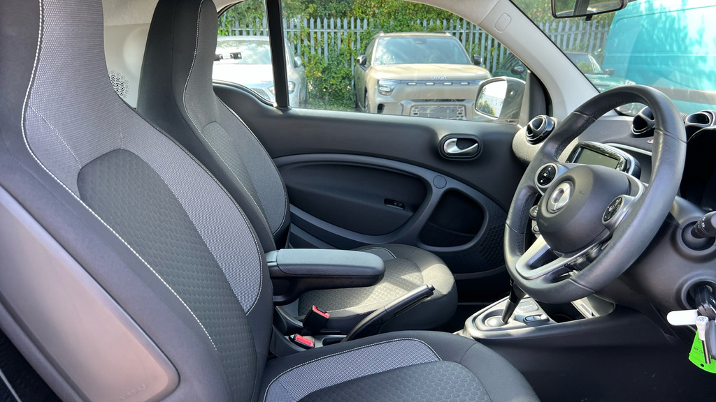 Smart Fortwo Coupe Eq Fortwo Pulse Premium Silver #23