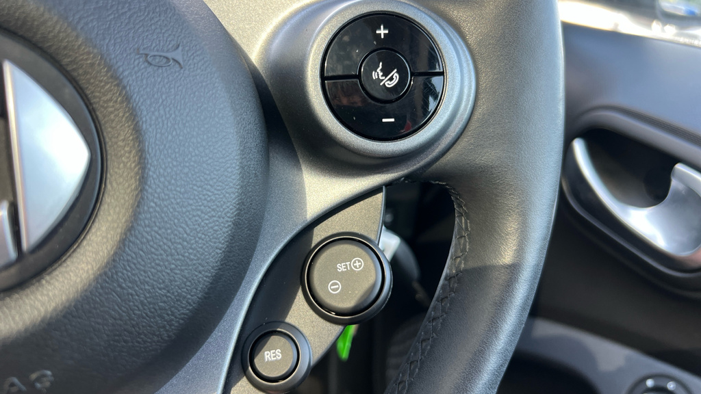 Smart Fortwo Coupe Eq Fortwo Pulse Premium Silver #40