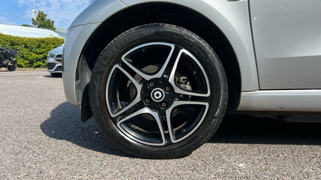Smart Fortwo Coupe Eq Fortwo Pulse Premium Silver #24