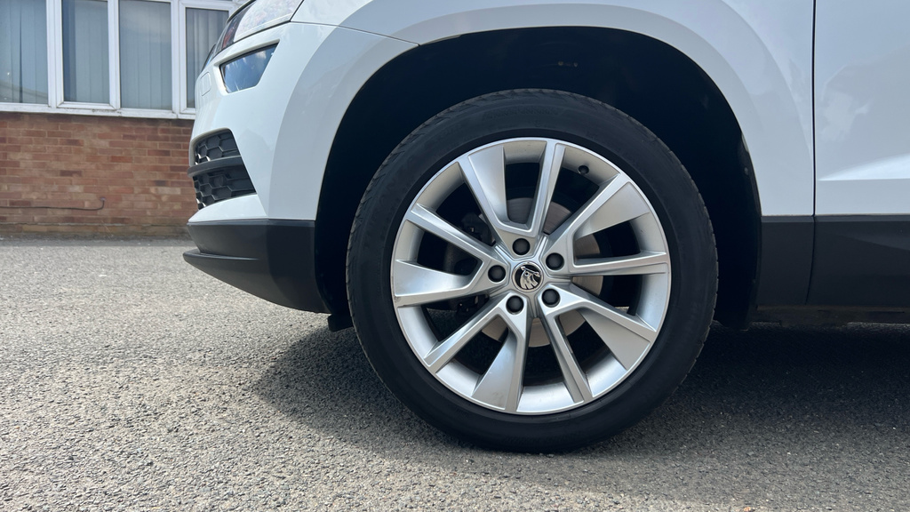 Skoda Karoq Karoq 1.5 Tsi Se L Dsg KR68YTG White #5