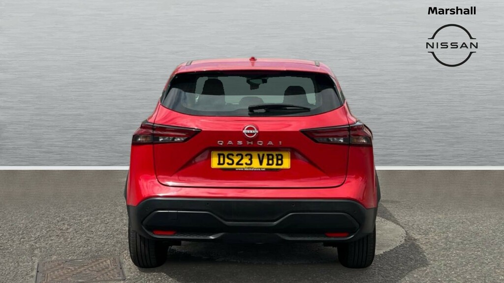Nissan Qashqai Qashqai 1.3 Dig-t Mh Acenta Premium DS23VBB Red #6