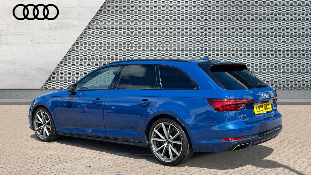 Audi A4 Avant A4 35 Tfsi Black Edition S Tronic Blue #3
