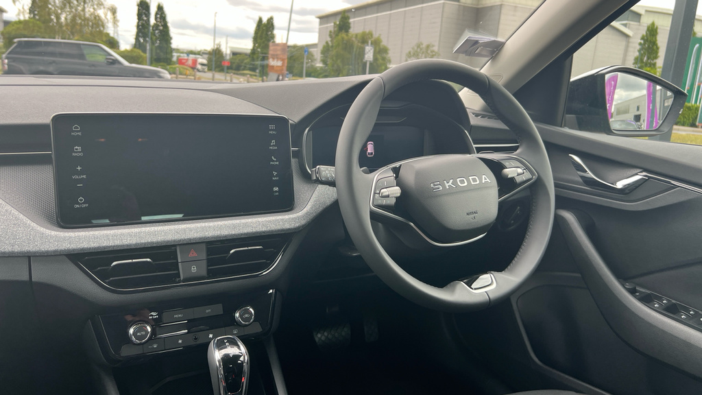 Skoda Scala Scala Se Edition 1.0 Tsi 116 Ps Dsg Black #2
