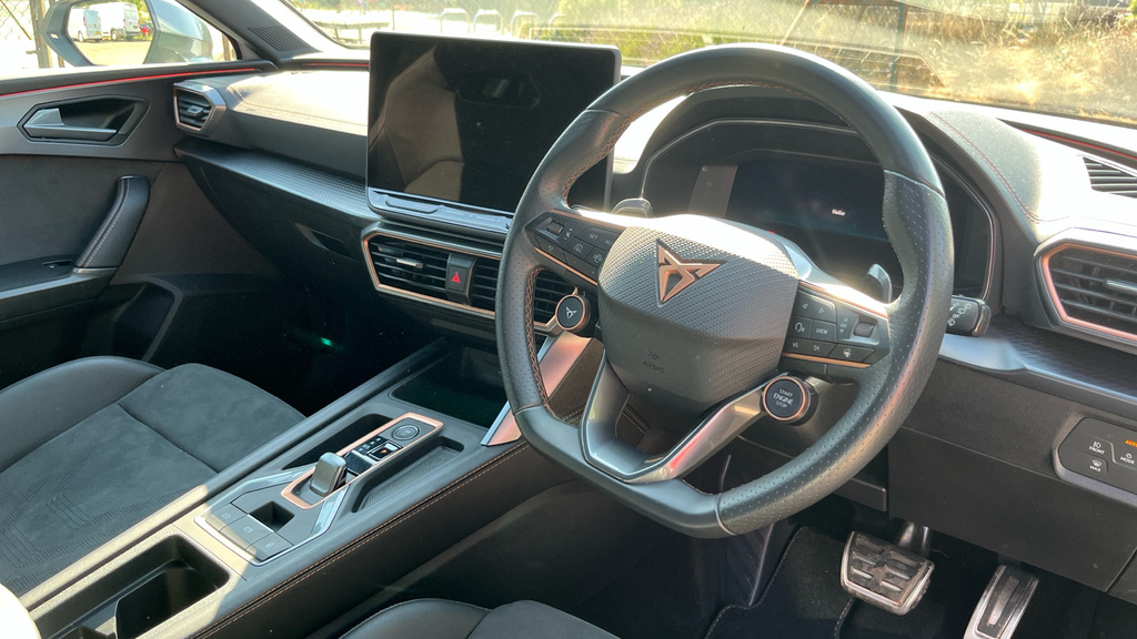 Cupra Leon Leon 1.5 Etsi 150 V2 Dsg KT25GEU White #6