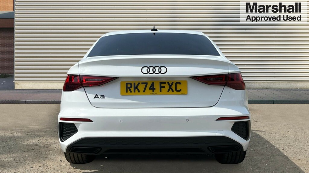 Audi A3 A3 35 Tfsi Black Edition S Tronic White #4