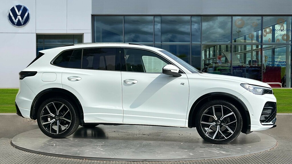 Volkswagen Tiguan Tiguan 1.5 Etsi 150 R-line Dsg LL24UEJ White #4