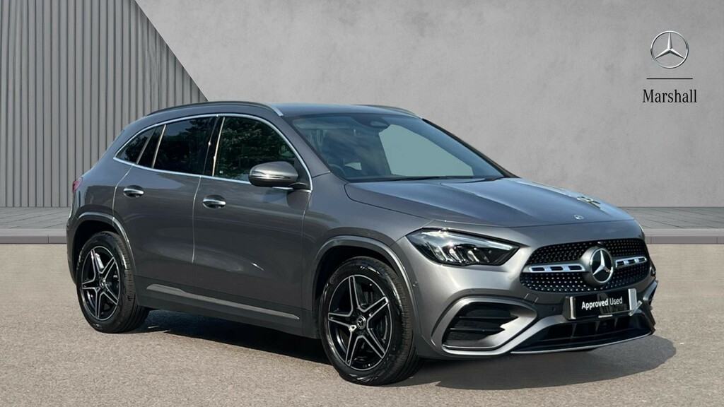 Mercedes-Benz GLA Class Gla 200 Amg Line Executive Grey