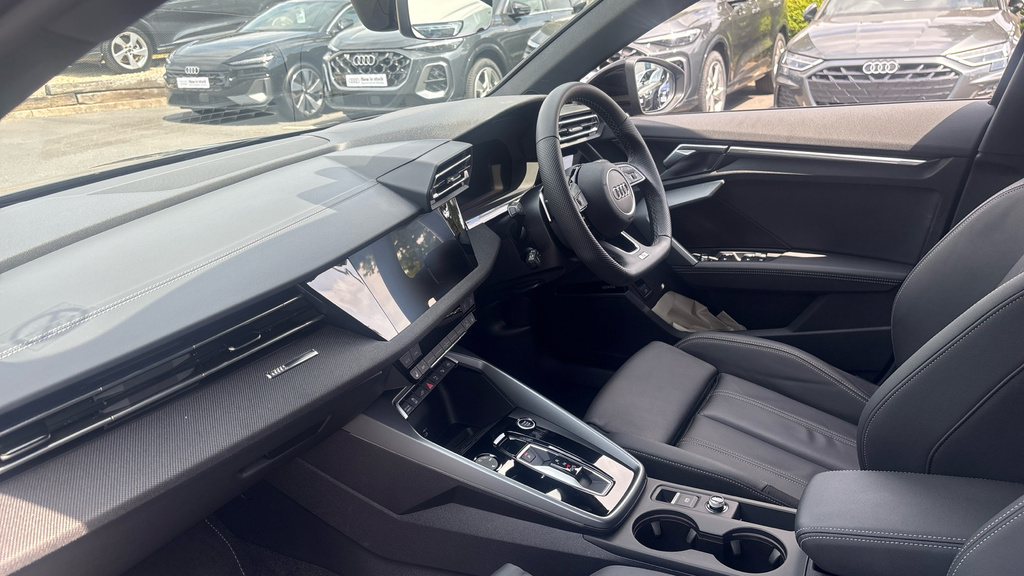Audi A3 A3 1.5 Tfsi E 204 Black Edition S Tronic LN26MYO Grey #2