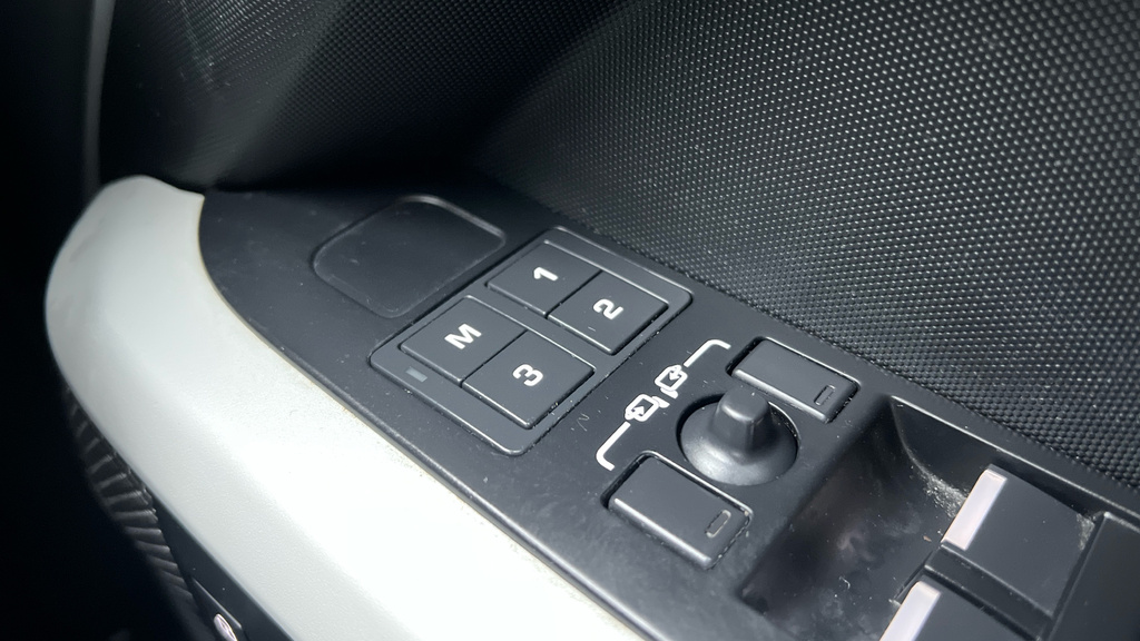 Land Rover Defender 110 Defender X-dynamic S D Mhev A Brown #43