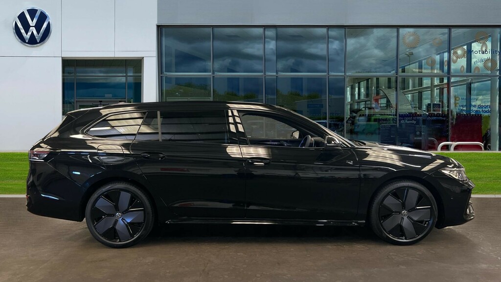 Volkswagen Passat Passat R-line 1.5 Etsi 150 Ps 7-Speed Dsg Black #4