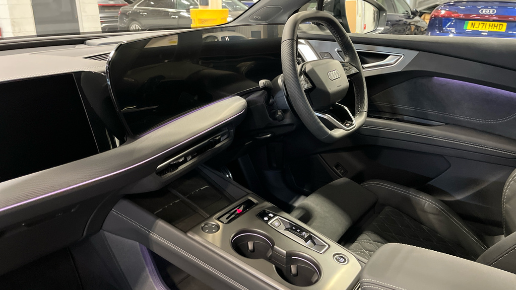 Audi Q4 E Tron Audi Q4 Sportback Vorsprung E-tron Performance 210 Blue #2