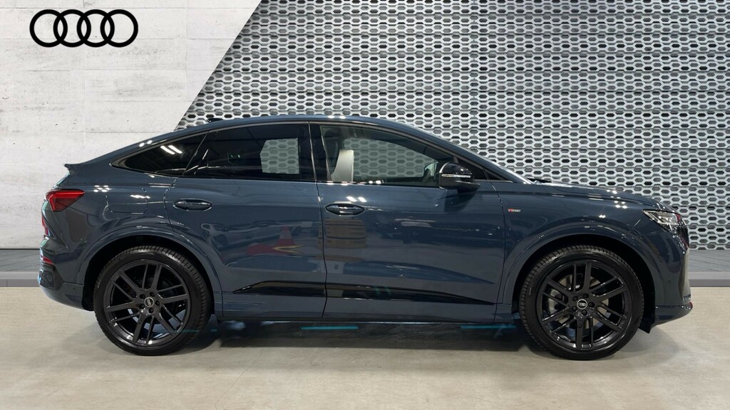 Audi Q4 E Tron Audi Q4 Sportback Vorsprung E-tron Performance 210 Blue #4