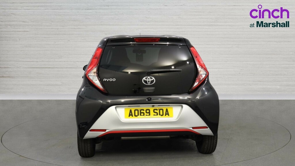 Toyota Aygo Aygo 1.0 Vvt-i X-trend Tss X-shift Black #4