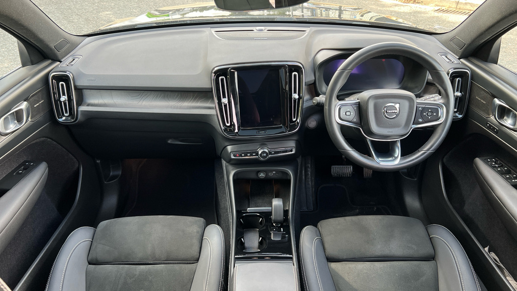 Volvo XC40 Xc40 170Kw Recharge Ultimate 69Kwh Black #5